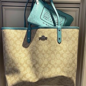 Coach Shoulder Bag with Wallet Included Never Worn